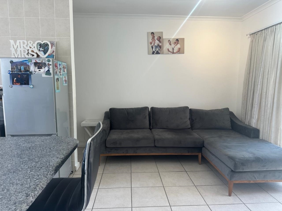 To Let 2 Bedroom Property for Rent in Burgundy Estate Western Cape